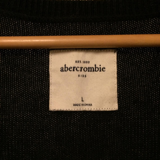 Abercrombie&Fitch(アバクロンビーアンドフィッチ)のアバクロ Vネックニット レディースのトップス(ニット/セーター)の商品写真