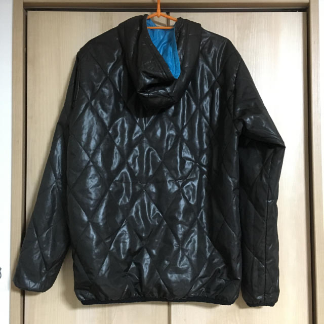 QUIKSILVER(クイックシルバー)の値下げしました！クイックシルバー リバーシブルジャケット ダウン メンズのジャケット/アウター(ダウンジャケット)の商品写真