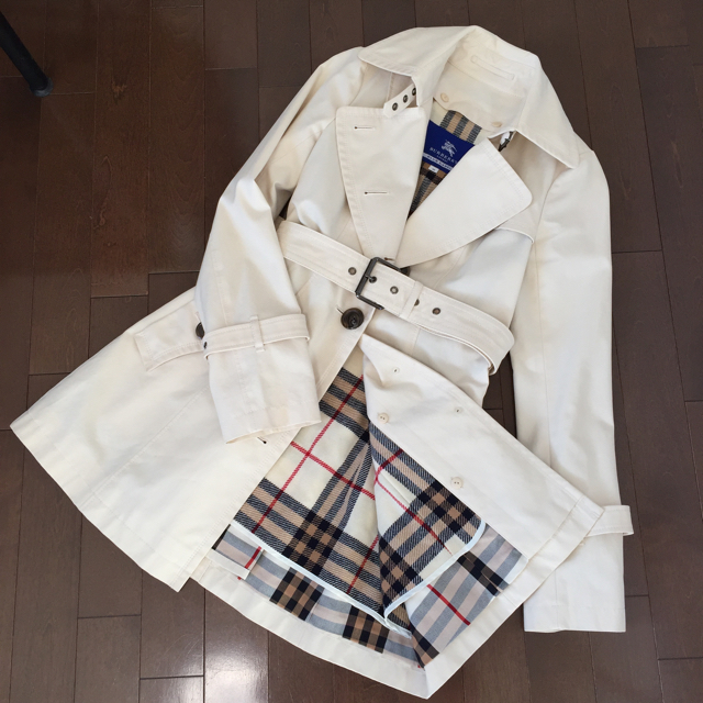 BURBERRY BLUE LABEL(バーバリーブルーレーベル)のひーちゃん様専用☆バーバリー ブルーレーベル トレンチコート レディースのジャケット/アウター(トレンチコート)の商品写真