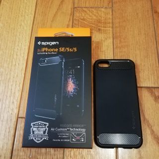 シュピゲン(Spigen)の【美品】spigen iPhone SE ケース(iPhoneケース)