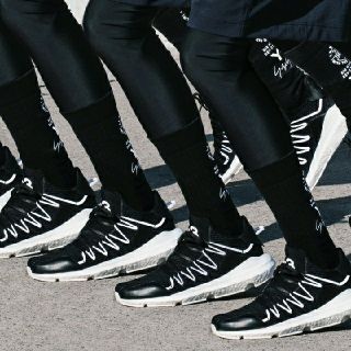 ワイスリー(Y-3)の新品・大人気 28.5㎝ Y-3 KUSARI BLACK&White(スニーカー)