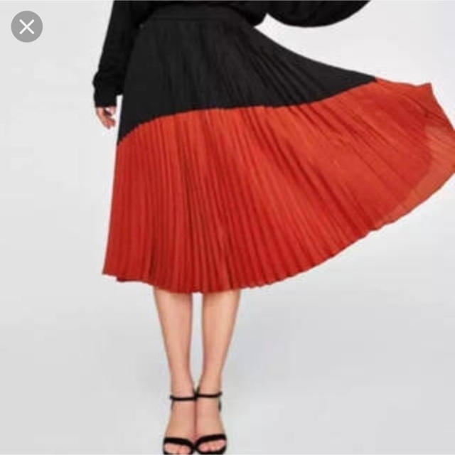 ZARA(ザラ)のZARA プリーツ ロング スカート レディースのスカート(ロングスカート)の商品写真