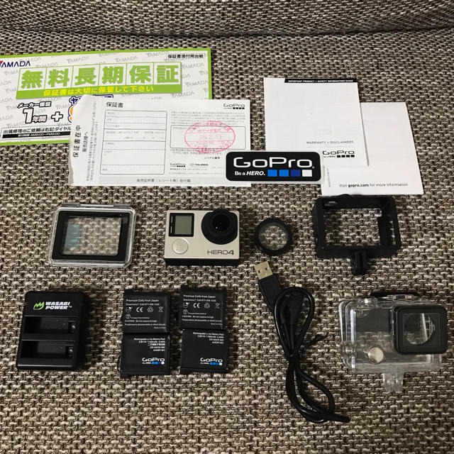 GoPro(ゴープロ)の【専用出品】go pro hero4 液晶あり 保証付き！gopro hero4 スマホ/家電/カメラのカメラ(コンパクトデジタルカメラ)の商品写真