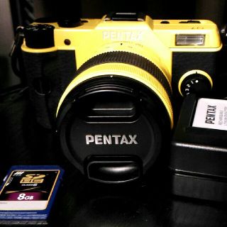 ペンタックス(PENTAX)のなっちゃん様専用   美品 PENTAX Ｑ7(デジタル一眼)