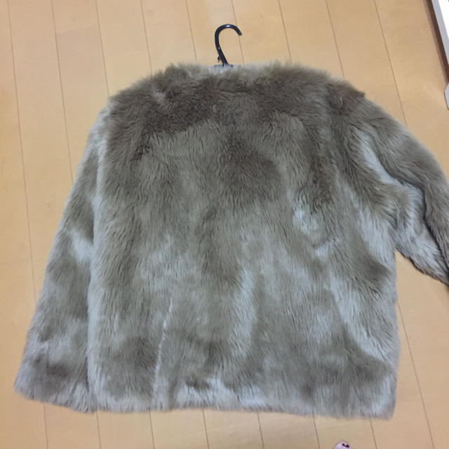 Kastane(カスタネ)のファー  アウター レディースのジャケット/アウター(毛皮/ファーコート)の商品写真