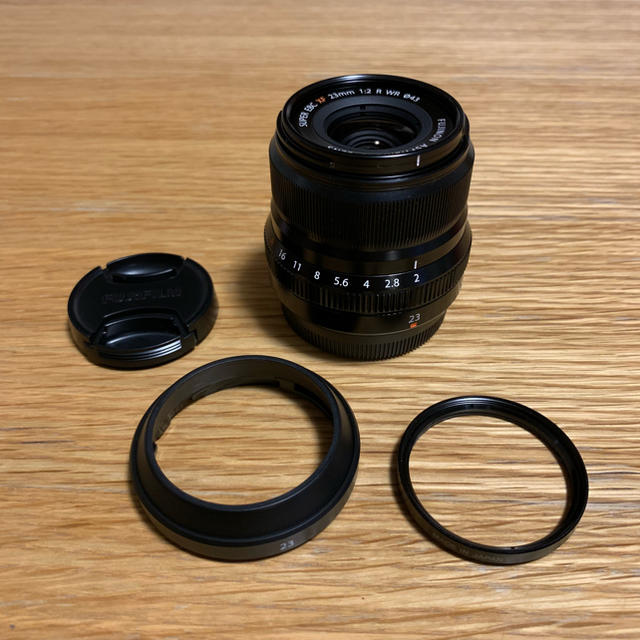 富士フイルム(フジフイルム)のFUJINON XF23mm F2 R WR スマホ/家電/カメラのカメラ(レンズ(単焦点))の商品写真