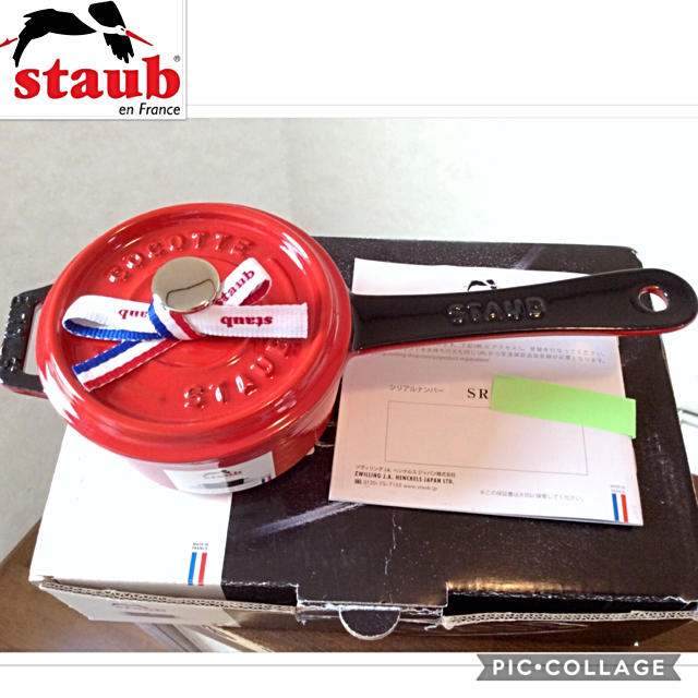 STAUB(ストウブ)のストウブ貴重廃盤新品スモールソースパン片手鍋ブラック×チェリーレッド 生涯保証付 インテリア/住まい/日用品のキッチン/食器(鍋/フライパン)の商品写真