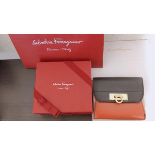 サルヴァトーレフェラガモ(Salvatore Ferragamo)のフェラガモ✩海外限定カラー✩お財布 折りたたみ(財布)