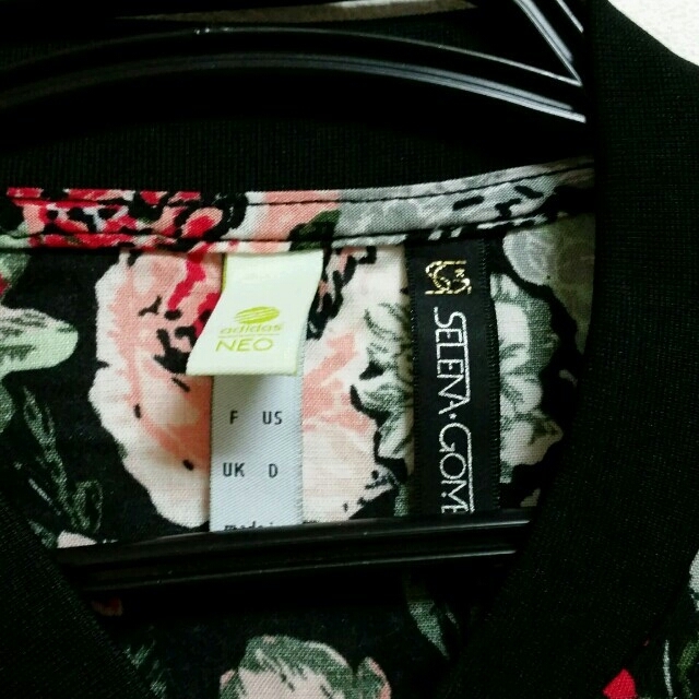 adidas(アディダス)の美品♪NEO 花柄ショート丈ブルゾン レディースのジャケット/アウター(ブルゾン)の商品写真