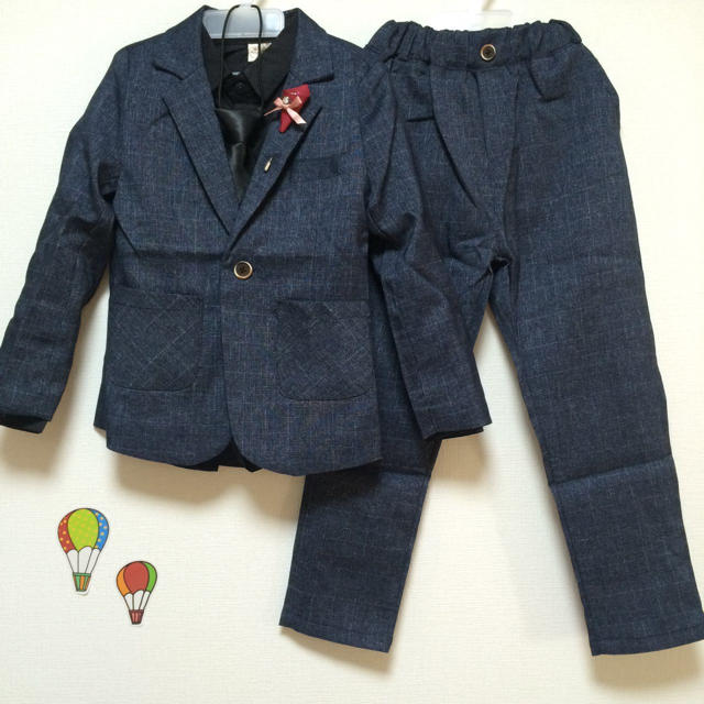 上下5点セット 子供スーツ タキシード フォーマル キッズ/ベビー/マタニティのキッズ服男の子用(90cm~)(ドレス/フォーマル)の商品写真