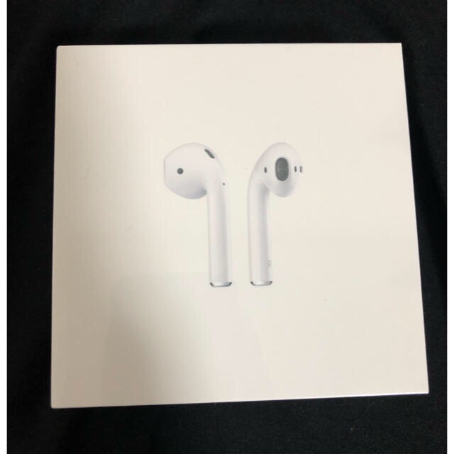 Apple(アップル)のAirpods Apple 新品未使用 スマホ/家電/カメラのオーディオ機器(ヘッドフォン/イヤフォン)の商品写真