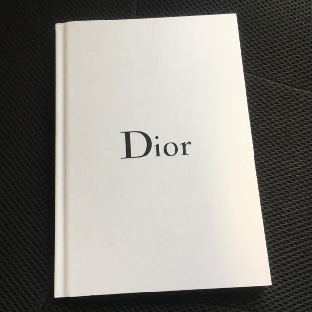 Dior(ディオール)のDior　ディオール　フレグランス・口紅カタログ エンタメ/ホビーの本(アート/エンタメ)の商品写真