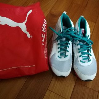 プーマ(PUMA)のプーマ　ハイカットスニーカー　24センチ(スニーカー)