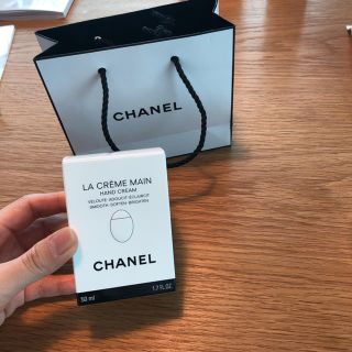 シャネル(CHANEL)のシャネルハンドクリーム 新品 ラクレームマン(ハンドクリーム)