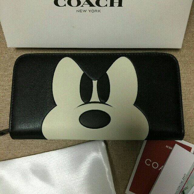 COACH(コーチ)のcoachコーチミッキー長財布　処分品 レディースのファッション小物(財布)の商品写真