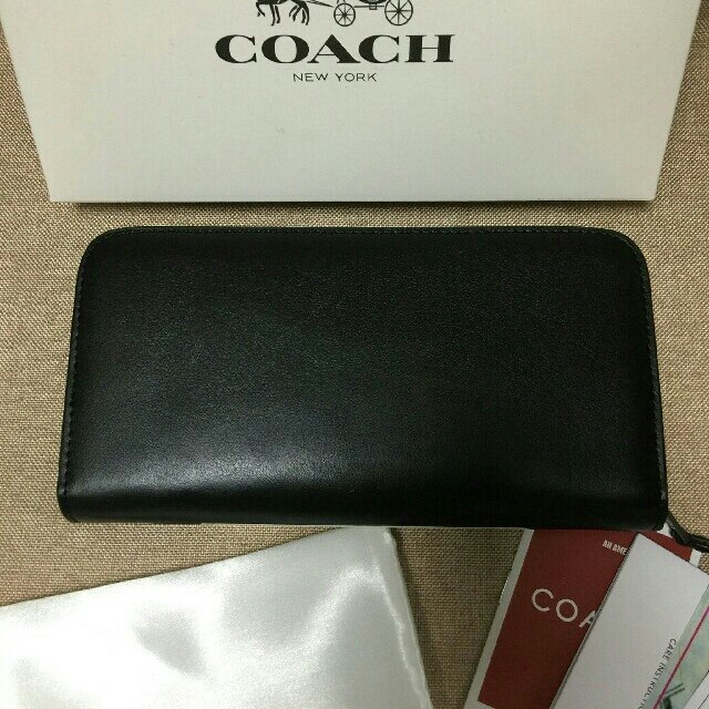 COACH(コーチ)のcoachコーチミッキー長財布　処分品 レディースのファッション小物(財布)の商品写真