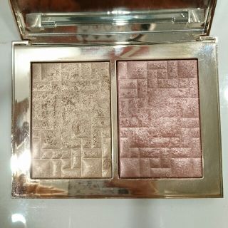 ボビイブラウン(BOBBI BROWN)のホビィブラウンハイライトパウダー(フェイスパウダー)