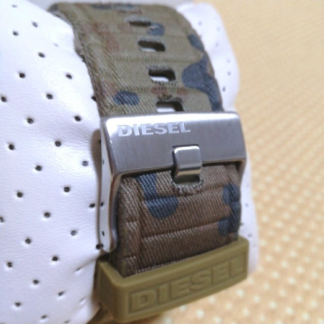 DIESEL(ディーゼル)の(yuyaa0829様 専用)DIESEL　カモフラ柄　トロージャン　ウォッチ レディースのファッション小物(腕時計)の商品写真