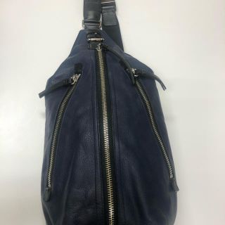 コーチ(COACH)のCOACH コーチ 70360 牛革 トンプソン レザーボディバッグ ネイビー(ボディーバッグ)