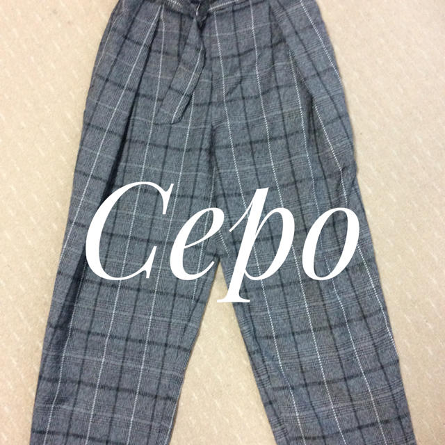 CEPO(セポ)のcepo カジュアルパンツ レディースのパンツ(カジュアルパンツ)の商品写真