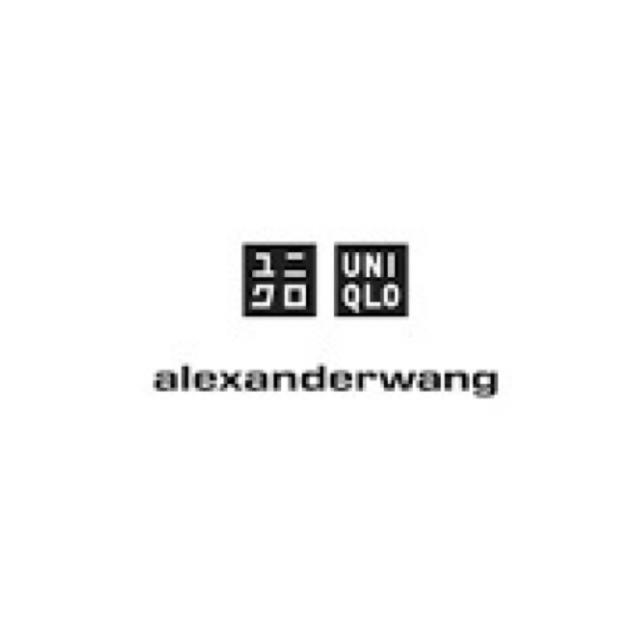 UNIQLO(ユニクロ)のUNIQLO×AlexanderWang ボディスーツ 極暖 ヒートテック レディースの下着/アンダーウェア(アンダーシャツ/防寒インナー)の商品写真