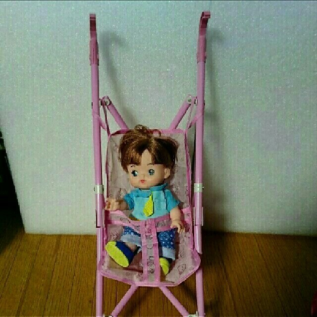 お人形 ベビーカー ピンク キッズ/ベビー/マタニティのおもちゃ(ぬいぐるみ/人形)の商品写真