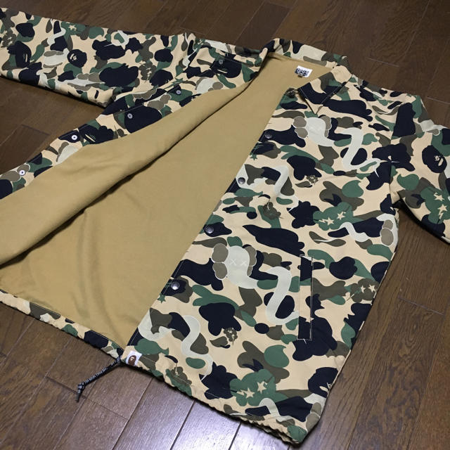 A BATHING APE(アベイシングエイプ)のa bathing ape  X  kaws  コーチジャケット メンズのジャケット/アウター(その他)の商品写真