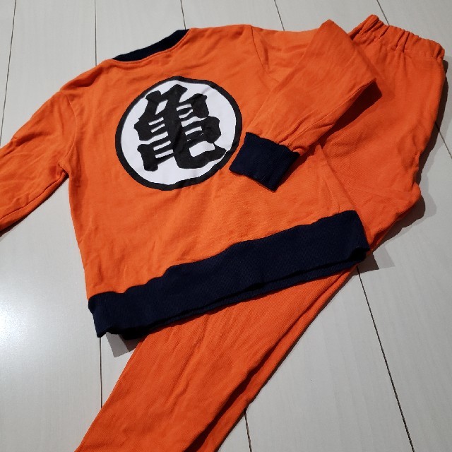 美品❣️ドラゴンボールセットアップ130 キッズ/ベビー/マタニティのキッズ服男の子用(90cm~)(Tシャツ/カットソー)の商品写真