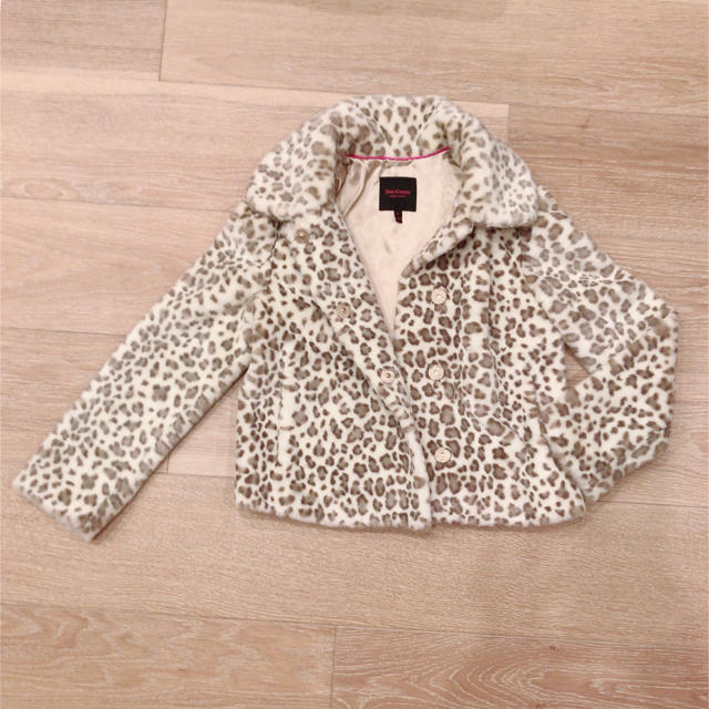 Juicy Couture(ジューシークチュール)のJuicy Couture 上質！レオパード Ecoファー レディースのジャケット/アウター(毛皮/ファーコート)の商品写真