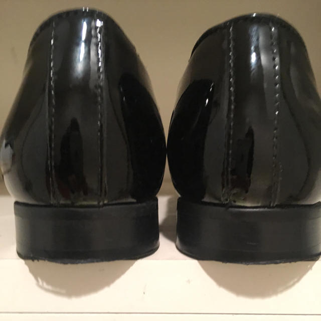 FABIO RUSCONI(ファビオルスコーニ)の【pipe様専用】ファビオルスコーニ   サイズ36  黒 エナメル レディースの靴/シューズ(ローファー/革靴)の商品写真