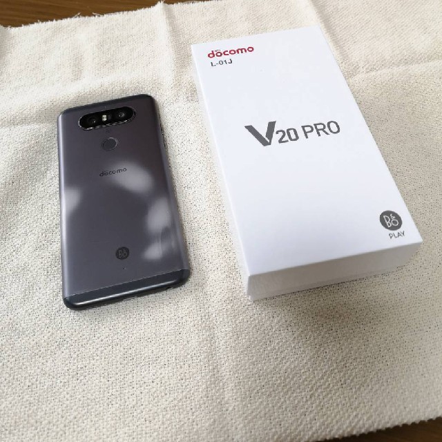 LG Electronics(エルジーエレクトロニクス)のdocomo V20 PRO L-01J simロック解除済み スマホ/家電/カメラのスマートフォン/携帯電話(スマートフォン本体)の商品写真