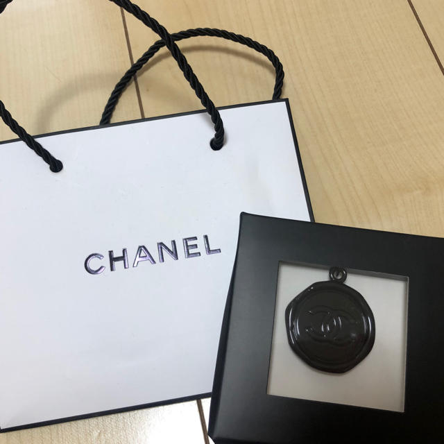 CHANEL(シャネル)のCHANEL ノベルティー バックチャーム ハンドメイドのファッション小物(バッグチャーム)の商品写真