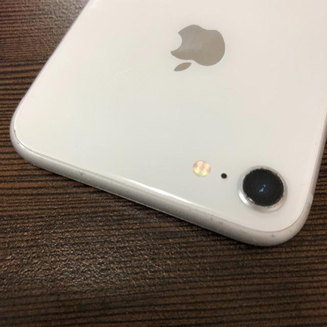 iPhone(アイフォーン)のiPhone8 64【1124】 スマホ/家電/カメラのスマートフォン/携帯電話(スマートフォン本体)の商品写真