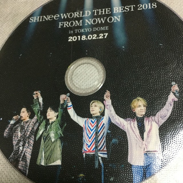 SHINee(シャイニー)の2枚SHINee 2018日本ライブ DVD エンタメ/ホビーのCD(K-POP/アジア)の商品写真