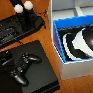 プレイステーションヴィーアール(PlayStation VR)のPSVR ＋ PS4 ＋ オマケ(家庭用ゲーム機本体)