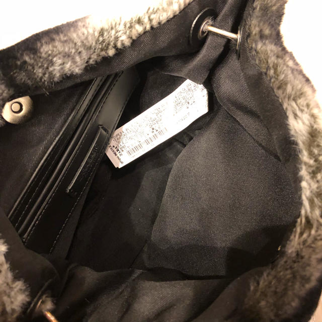 ZARA(ザラ)の新品❤️レア❤️定価以下❤️ZARA ファー ショルダーバッグ グレー レディースのバッグ(ショルダーバッグ)の商品写真