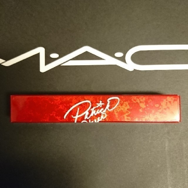 MAC(マック)の新品、未使用 パトリック スター ダズルガラス トゥワーク フォー ギフト コスメ/美容のベースメイク/化粧品(リップグロス)の商品写真