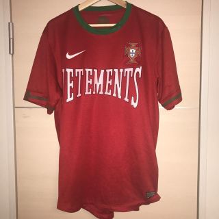 ナイキ(NIKE)のnike vetements footboll(Tシャツ/カットソー(半袖/袖なし))