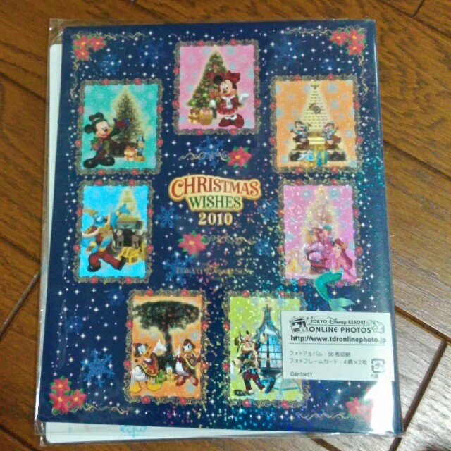 Disney(ディズニー)のTDR フォトアルバム2010年クリスマス キッズ/ベビー/マタニティのメモリアル/セレモニー用品(フォトフレーム)の商品写真