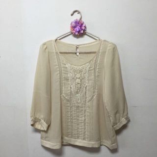 ルクールブラン(le.coeur blanc)のベージュシフォン刺繍ブラウス(シャツ/ブラウス(長袖/七分))