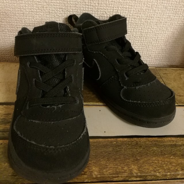 NIKE(ナイキ)のNIKEスニーカー キッズ/ベビー/マタニティのキッズ靴/シューズ(15cm~)(その他)の商品写真