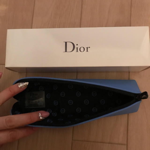 Dior(ディオール)の【新品】DIOR ペンケース ポーチ 非売品 インテリア/住まい/日用品の文房具(ペンケース/筆箱)の商品写真