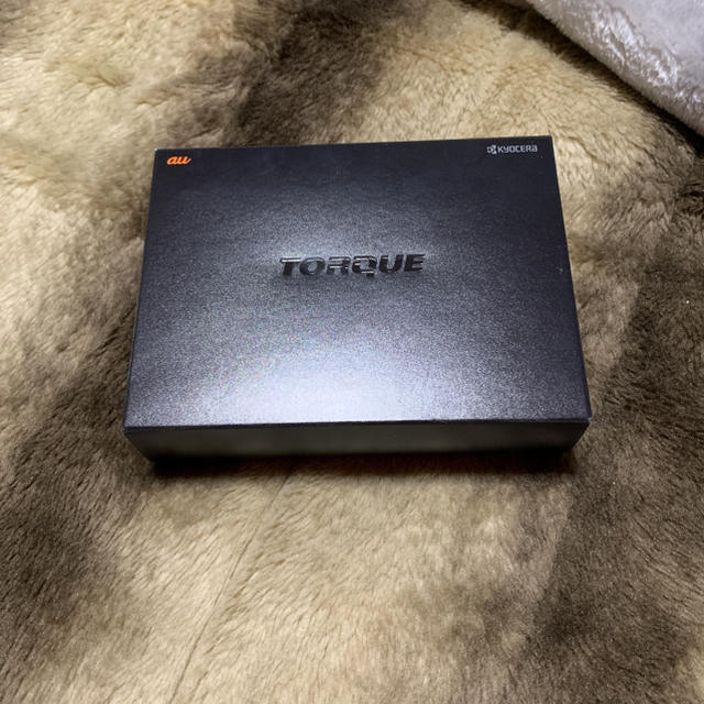 au(エーユー)のTORQUE X01 新品SIMフリー スマホ/家電/カメラのスマートフォン/携帯電話(携帯電話本体)の商品写真