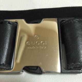 グッチ(Gucci)の【期間限定値下げ】　珍品  GUCCI 伸縮ブラックカジュアルベルト (ベルト)