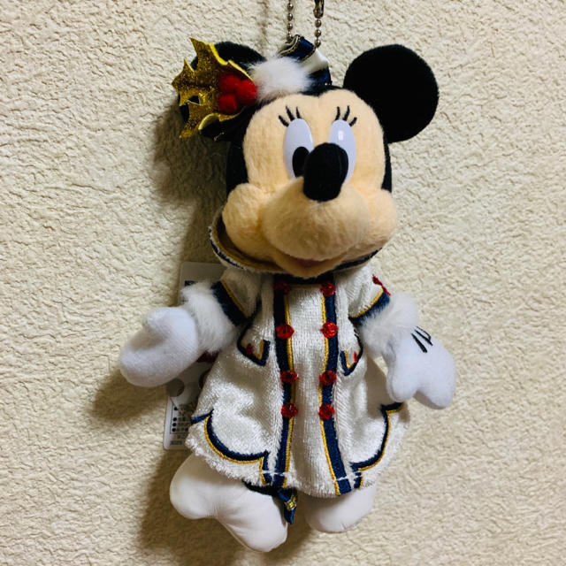 Disney(ディズニー)のミッキー ミニー イッツクリスマスタイム ぬいぐるみバッジ エンタメ/ホビーのおもちゃ/ぬいぐるみ(キャラクターグッズ)の商品写真