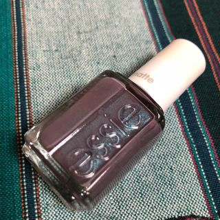 エッシー(Essie)のessie マニキュア マット&偏光パール入り♪(マニキュア)