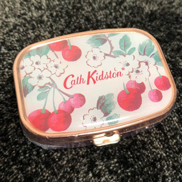 Cath Kidston - キャス・キッドソン リップバームの通販 by くらげ's shop｜キャスキッドソンならラクマ