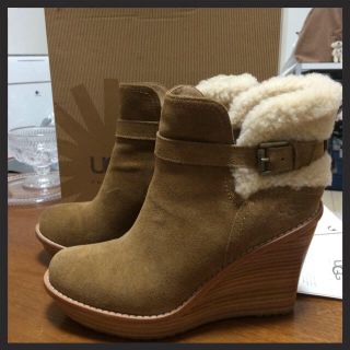 アグ(UGG)のUGG W ANAIS ムートンショート(ブーツ)