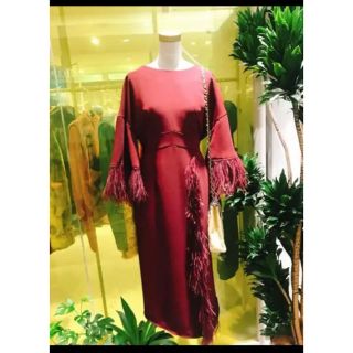 アメリヴィンテージ(Ameri VINTAGE)の最終値下！【Ameri】FEATHER SLIT DRESS(ロングワンピース/マキシワンピース)