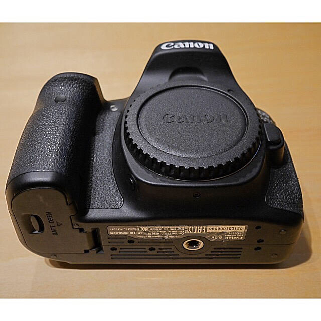 Canon(キヤノン)のCanon EOS80D+EFS 24mm f/2.8 STM スマホ/家電/カメラのカメラ(デジタル一眼)の商品写真